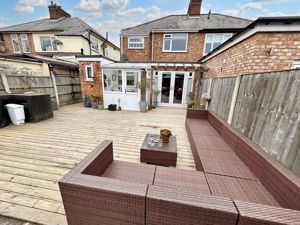 Decking area- click for photo gallery